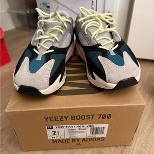 Yeezy Boost 700 Wave Runner